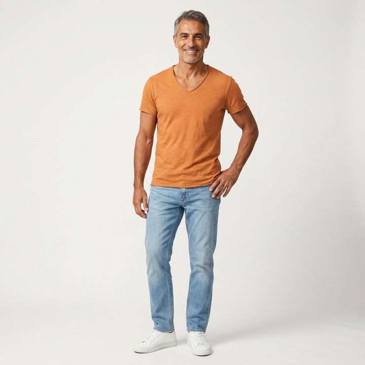NUNCIO | T-SHIRT CON SCOLLO A V SENZA TEMPO IN 100% COTONE CON BORDI GREZZI